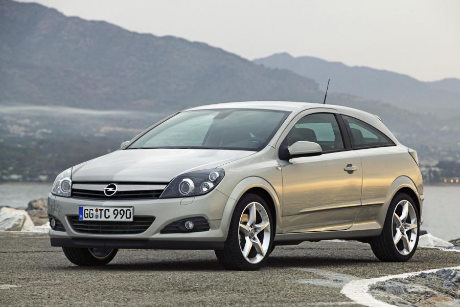  Opel Astra GTC 2005 года  (фото 109 из 212)